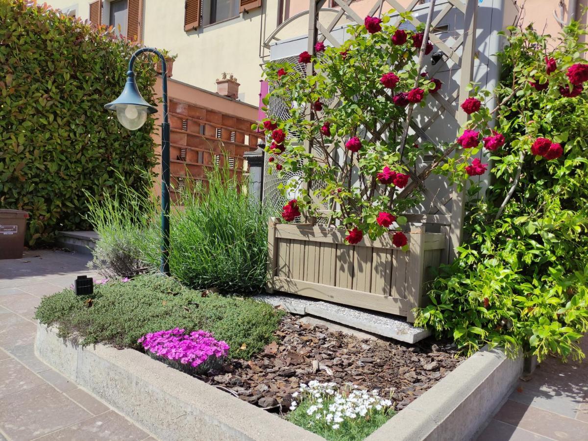 Le Rondini Di San Donato Bed & Breakfast Lucca Bagian luar foto