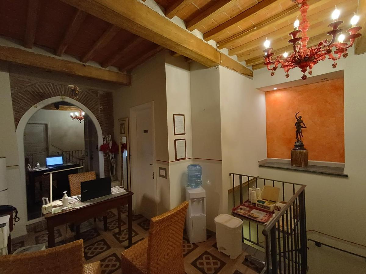 Le Rondini Di San Donato Bed & Breakfast Lucca Bagian luar foto